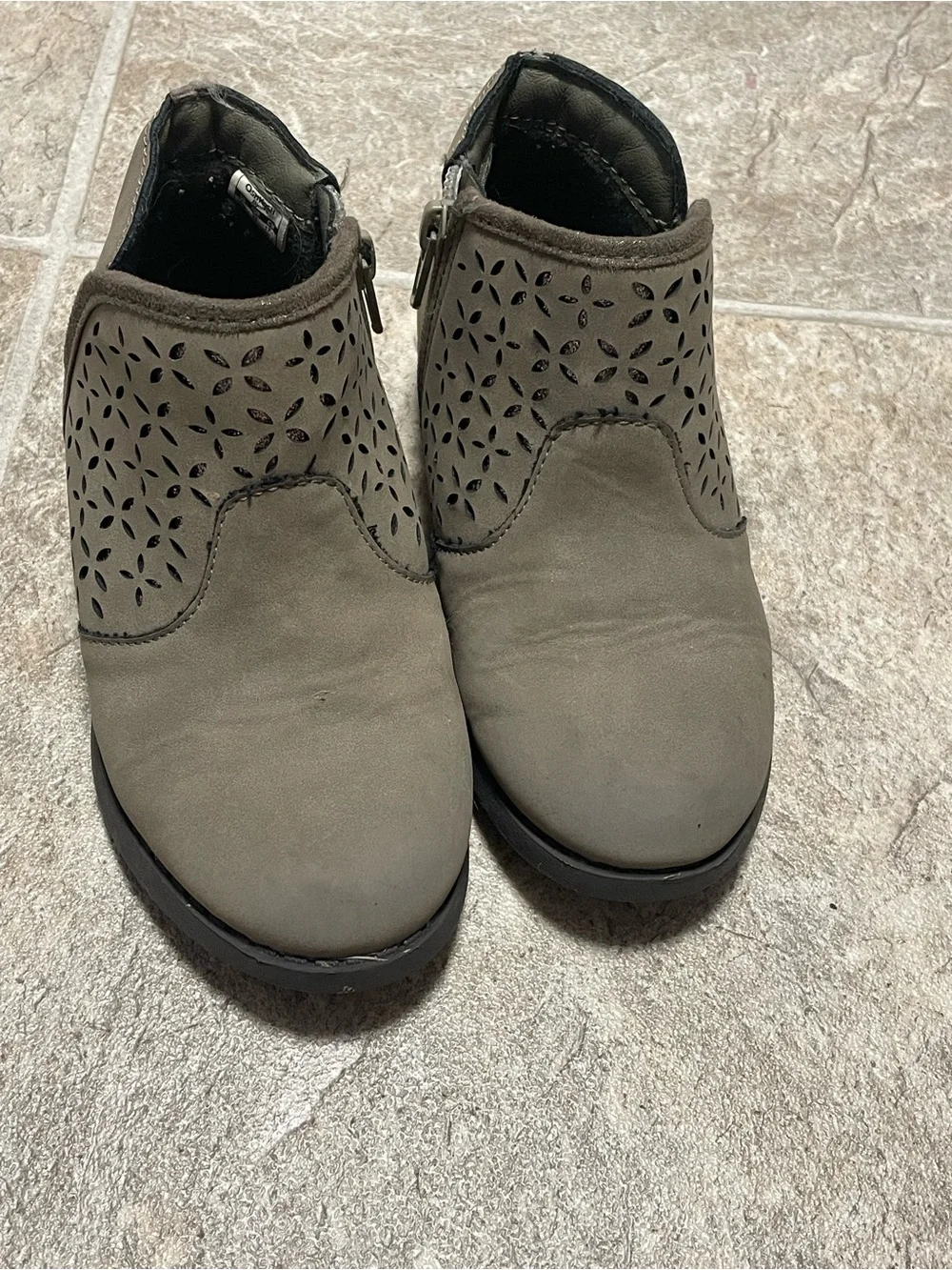 Oshkosh Grey Ankle Boots with Sparkle